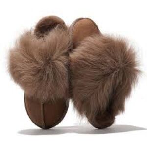 Luxurious Brown Fur Women's Slippers